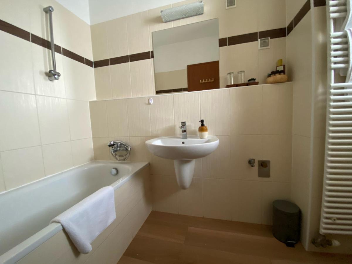 Lovag8 Apartment Будапеща Екстериор снимка